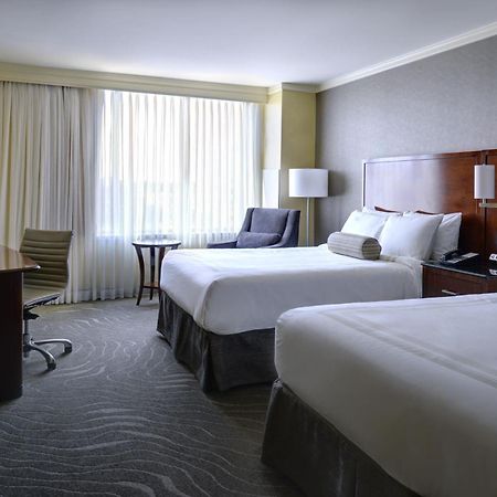 Newport News Marriott At City Center Hotel Ngoại thất bức ảnh