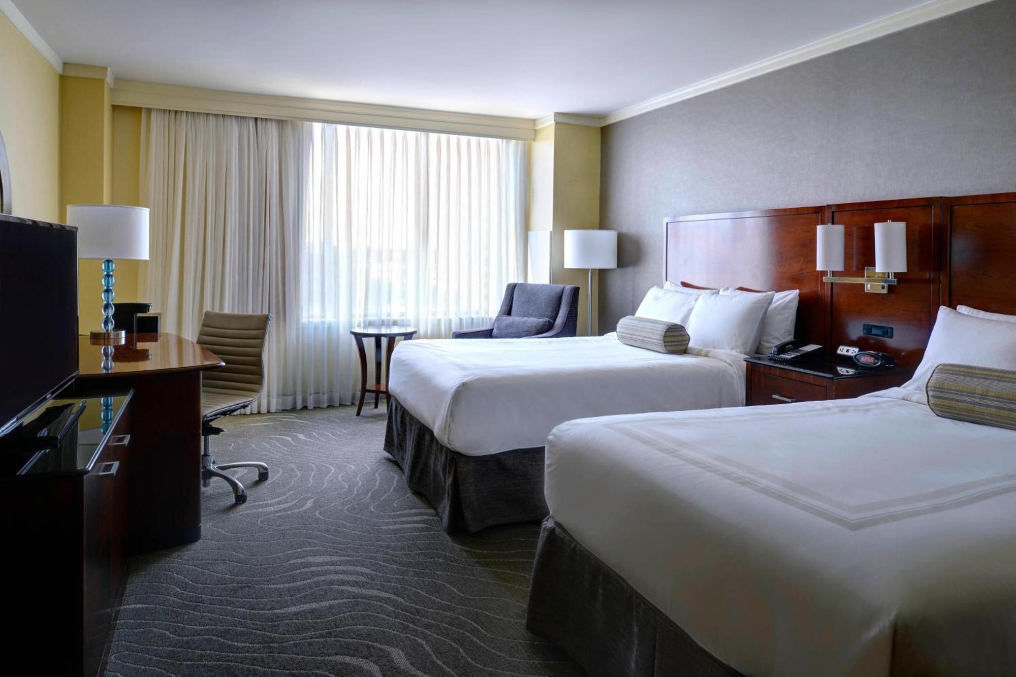 Newport News Marriott At City Center Hotel Ngoại thất bức ảnh